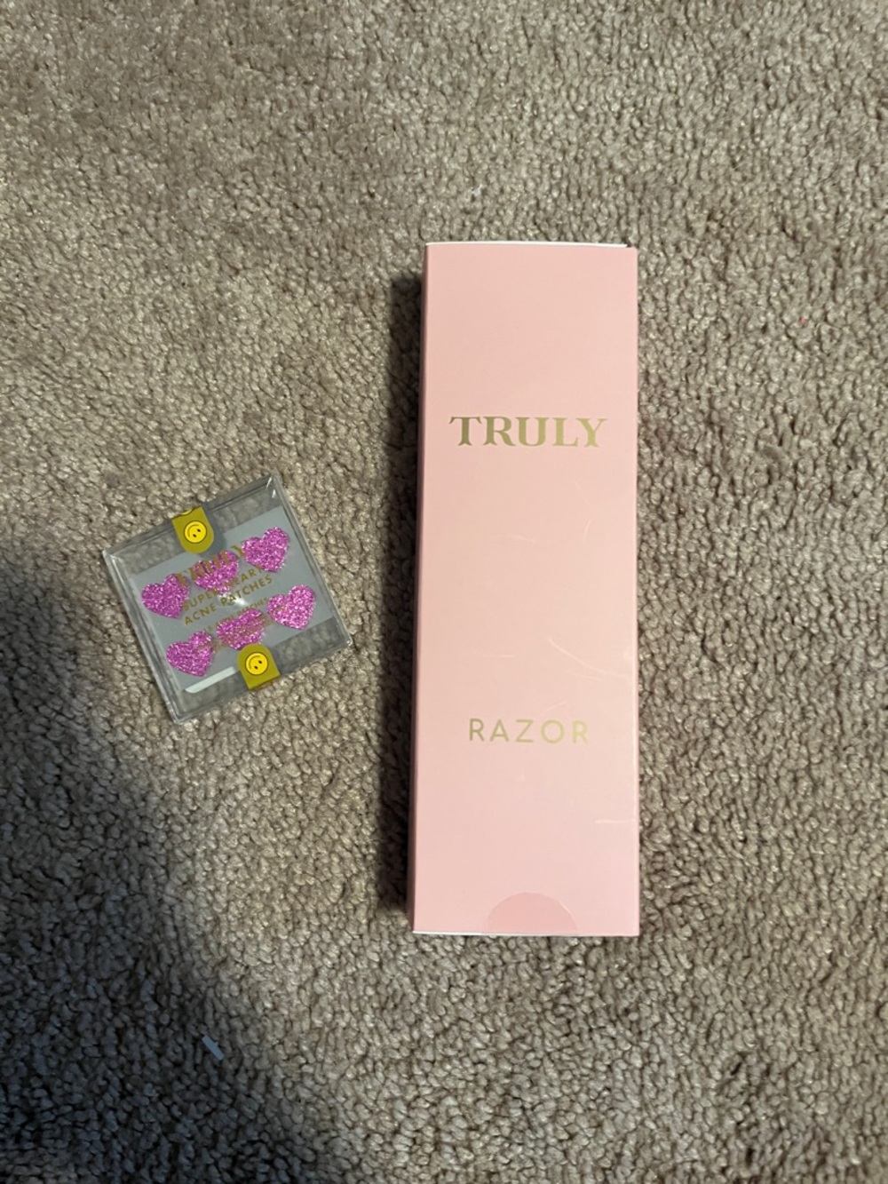 TRULY Pink Razor with Glitter Heart Stickers